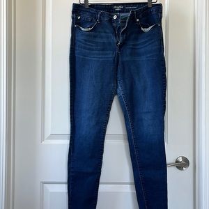Denizen Levi jeans, Size 18, skinny.